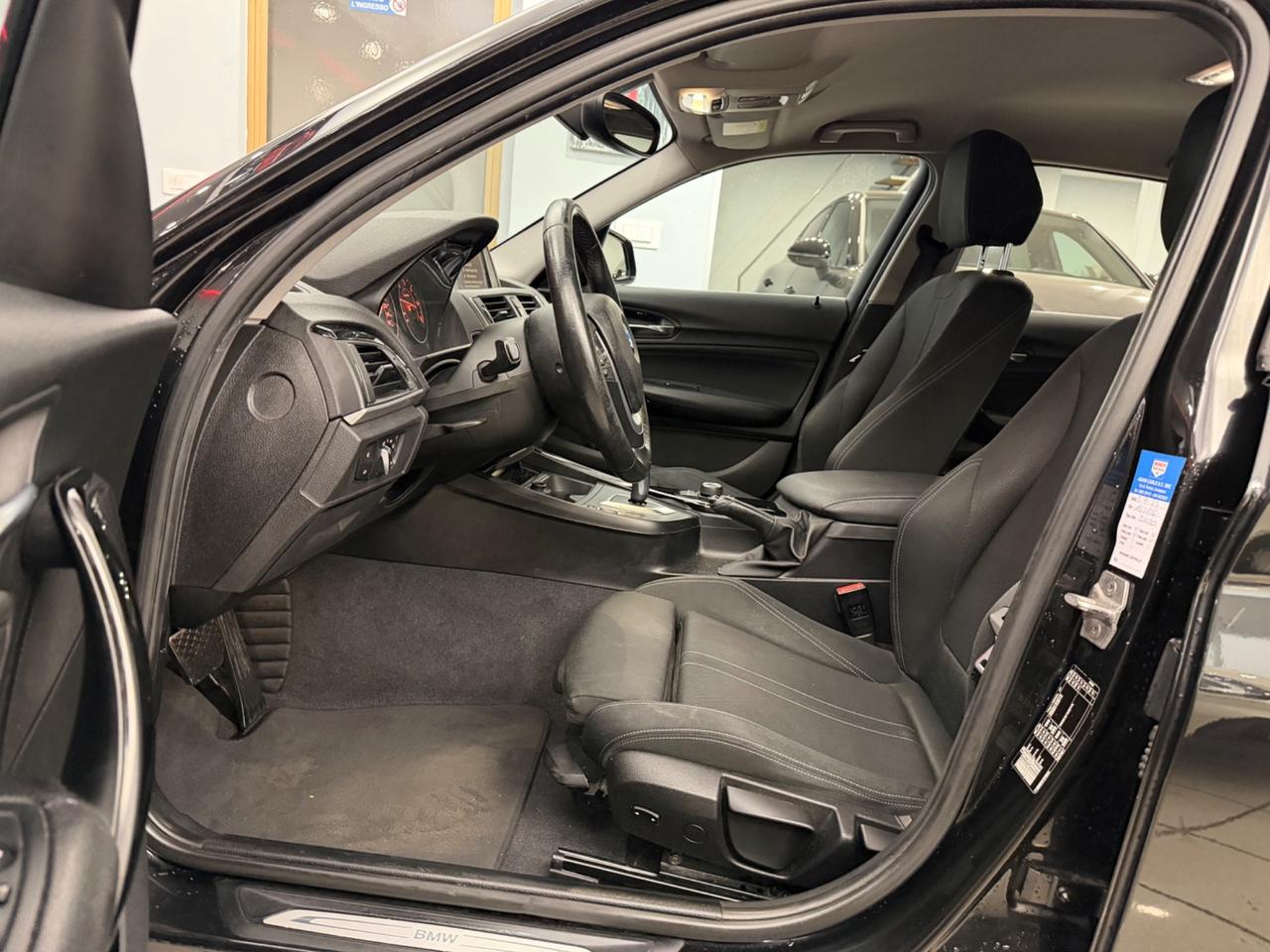 BMW 118d 5p. Urban Automatica