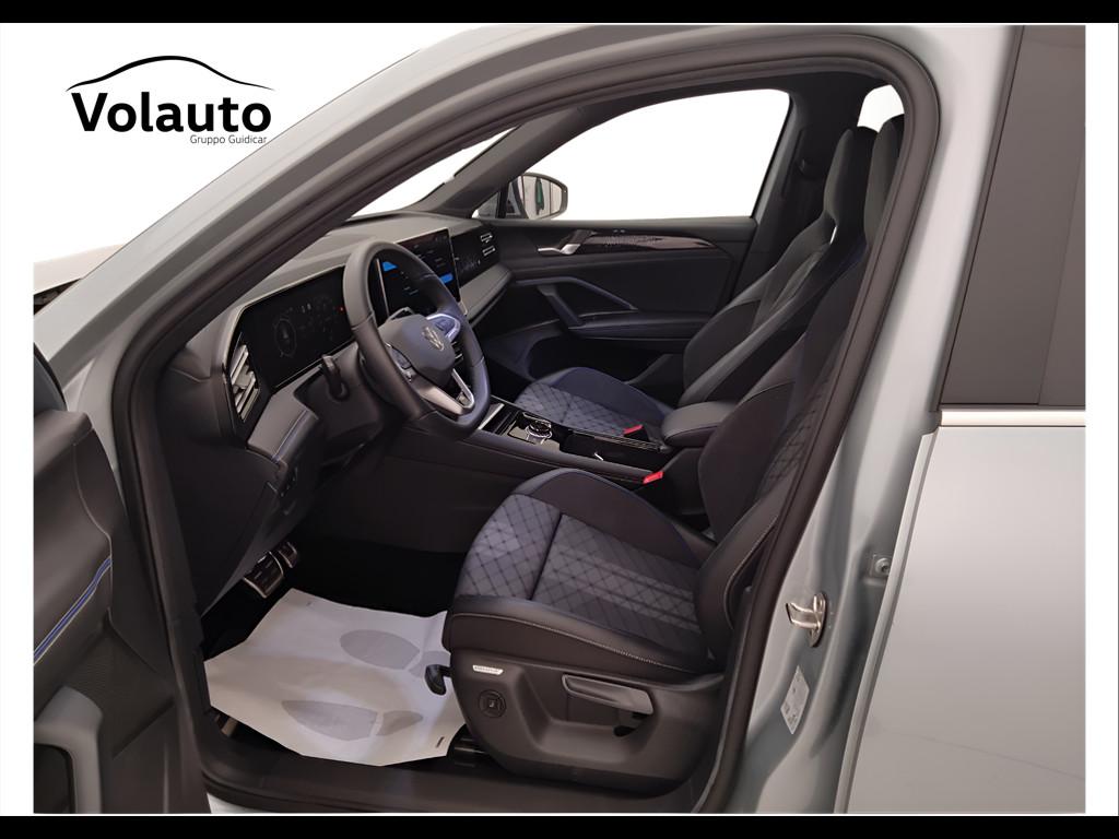 VOLKSWAGEN Tiguan III 2024 - Tiguan 2.0 tdi R-Line 150cv dsg