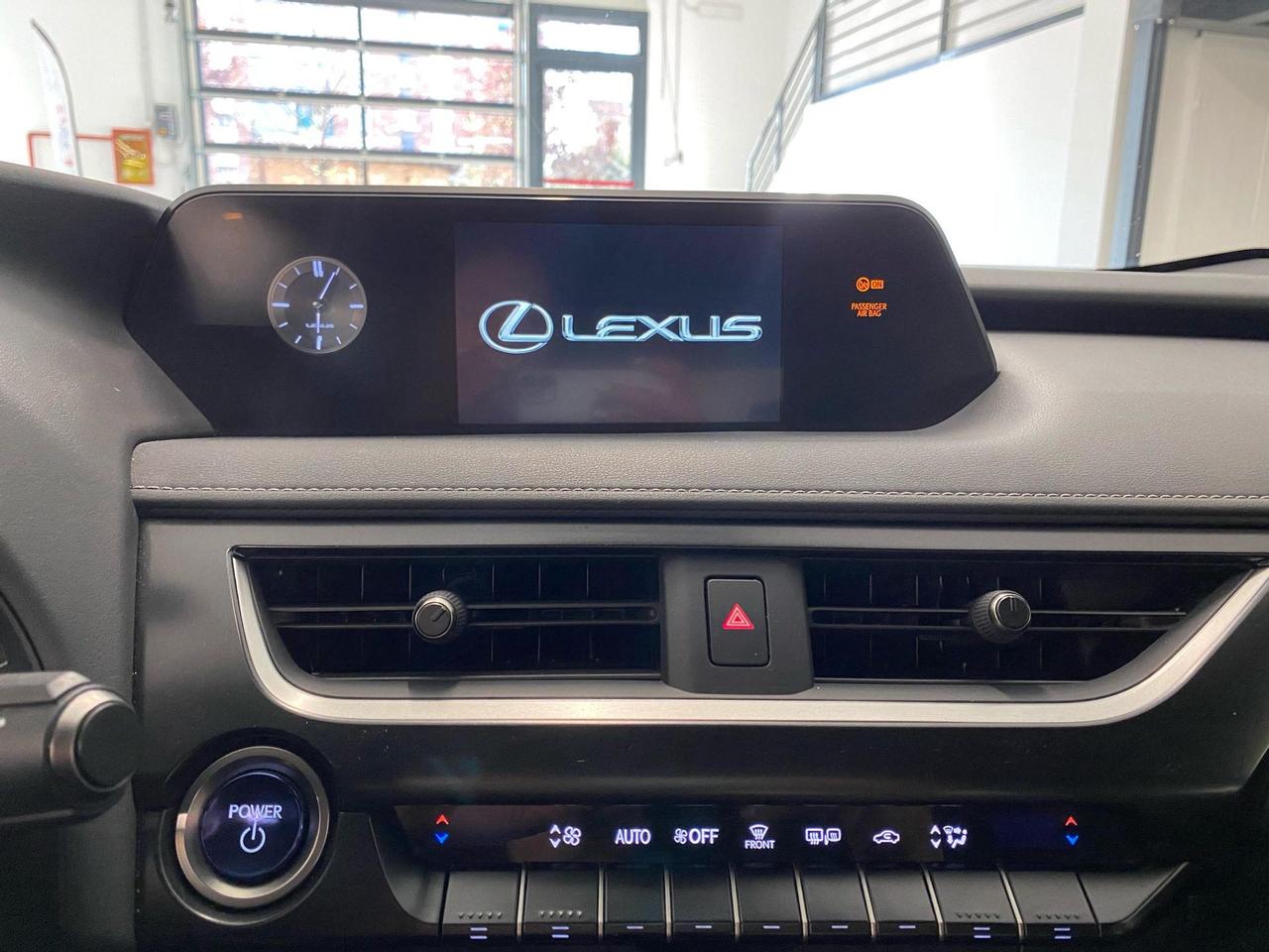 Lexus UX 250h 2.0 Executive 2wd cvt my20