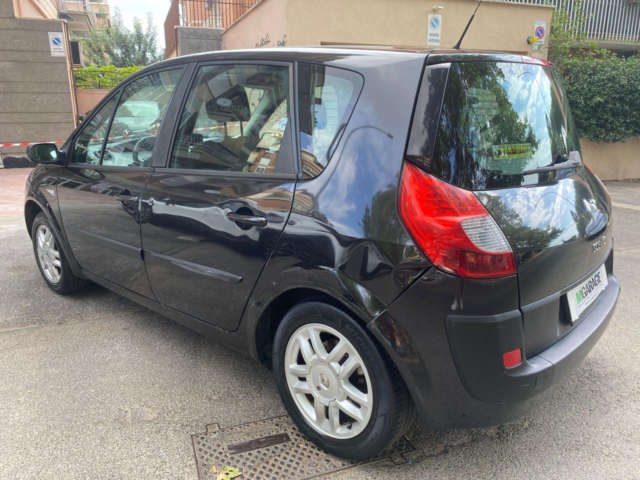 Renault Scenic Grand Scénic 1.5 dCi/105CV Serie Speciale