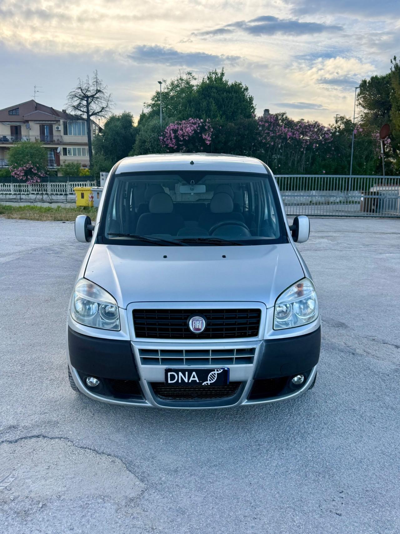 Fiat doblo 5 posti 1.9 JTD neopatentati