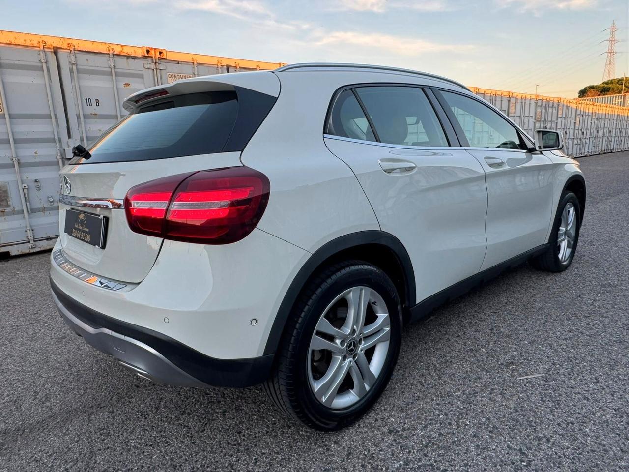 Mercedes-benz GLA 200 180 d Automatic Premium