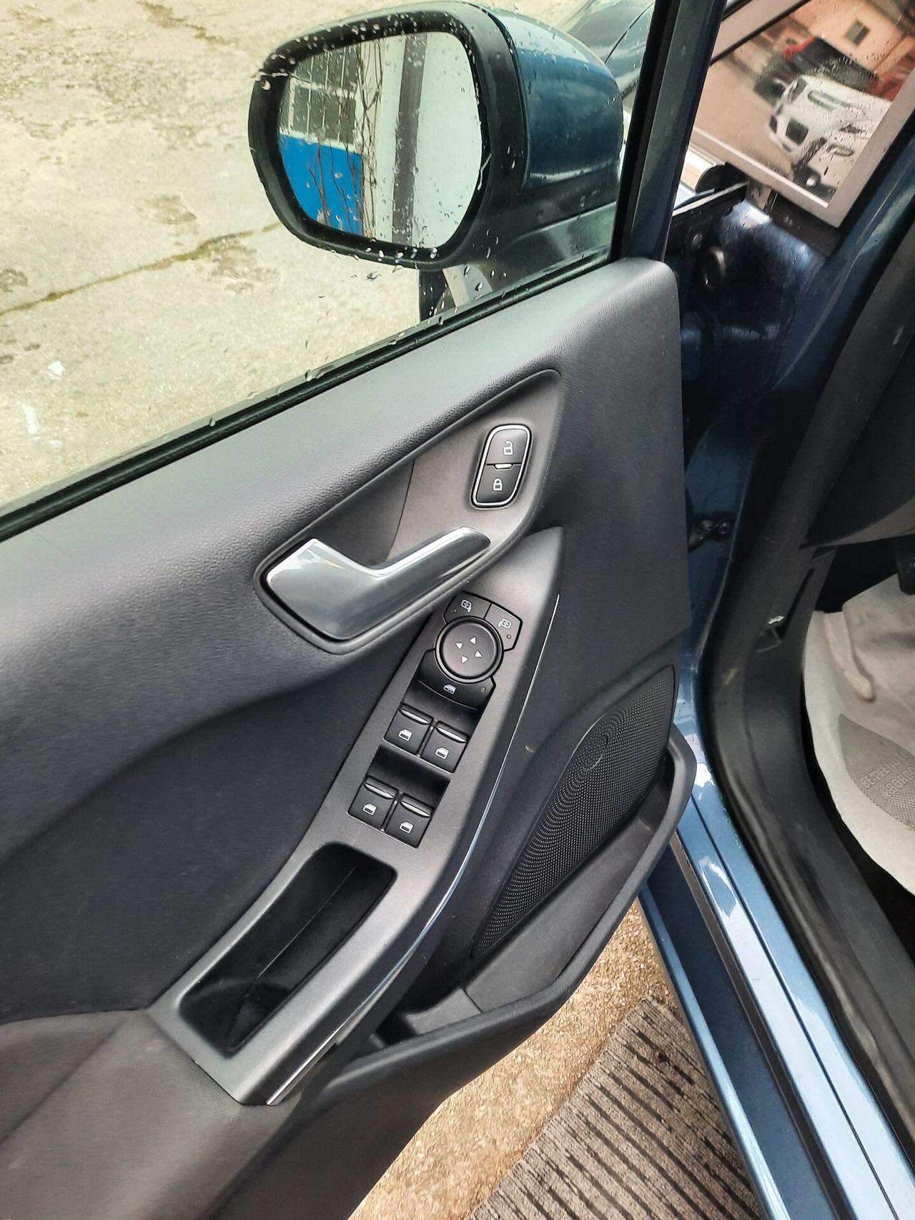 Ford Fiesta 1.0 Ecoboost Hybrid 125 CV 5 porte Titanium