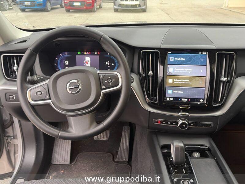 Volvo XC60 II 2022 2.0 b4 Momentum auto