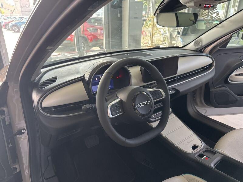 FIAT 600 Hybrid 100 CV DCT MHEV La Prima