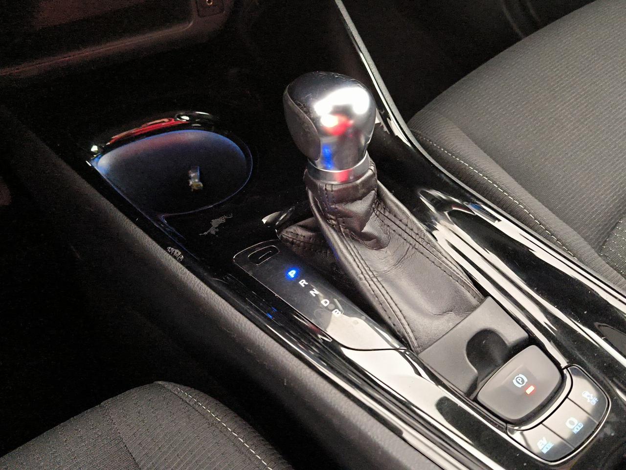 Toyota C-HR 1.8h trend 2wd e-cvt