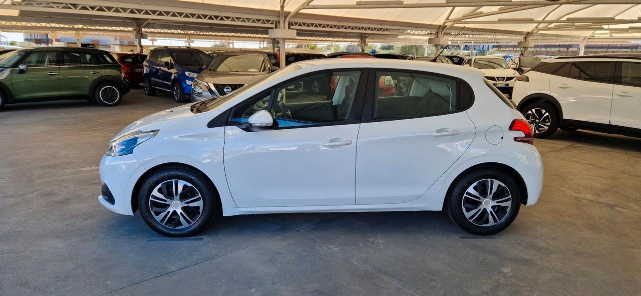 Peugeot 208 PureTech 82cv 5 porte Allure