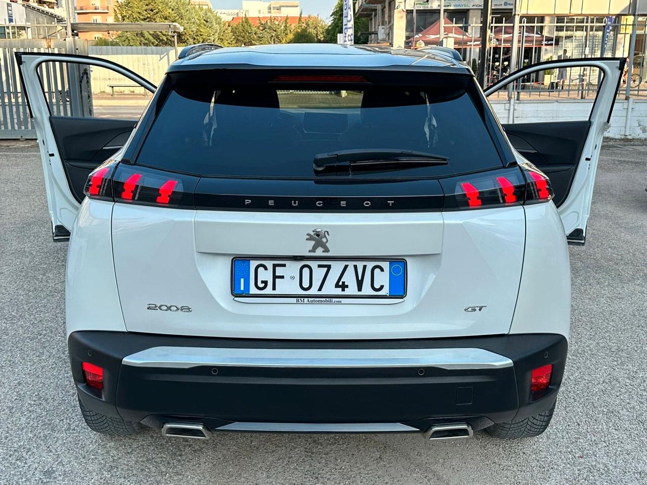 PEUGEOT 2008 1.2 130 S&S EAT8 GT