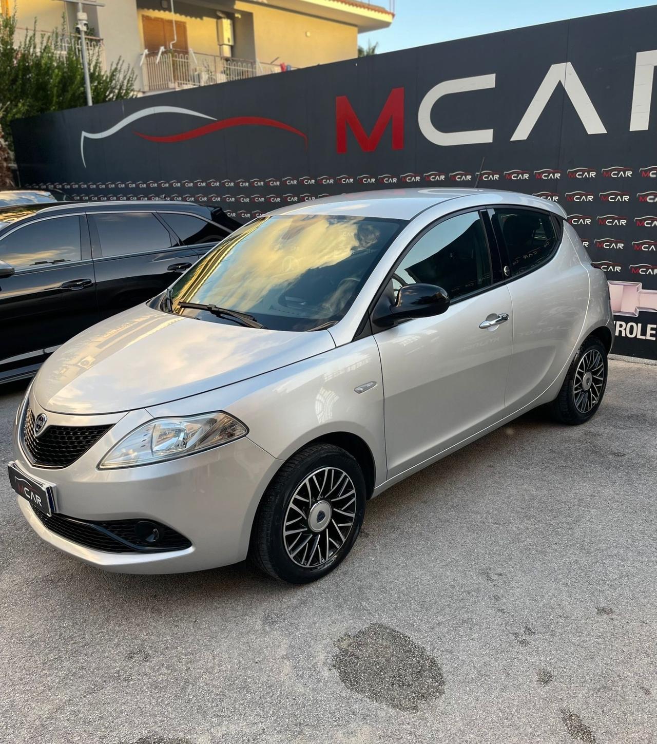 Lancia Ypsilon 1.2 69 CV 5 porte GPL Ecochic Gold