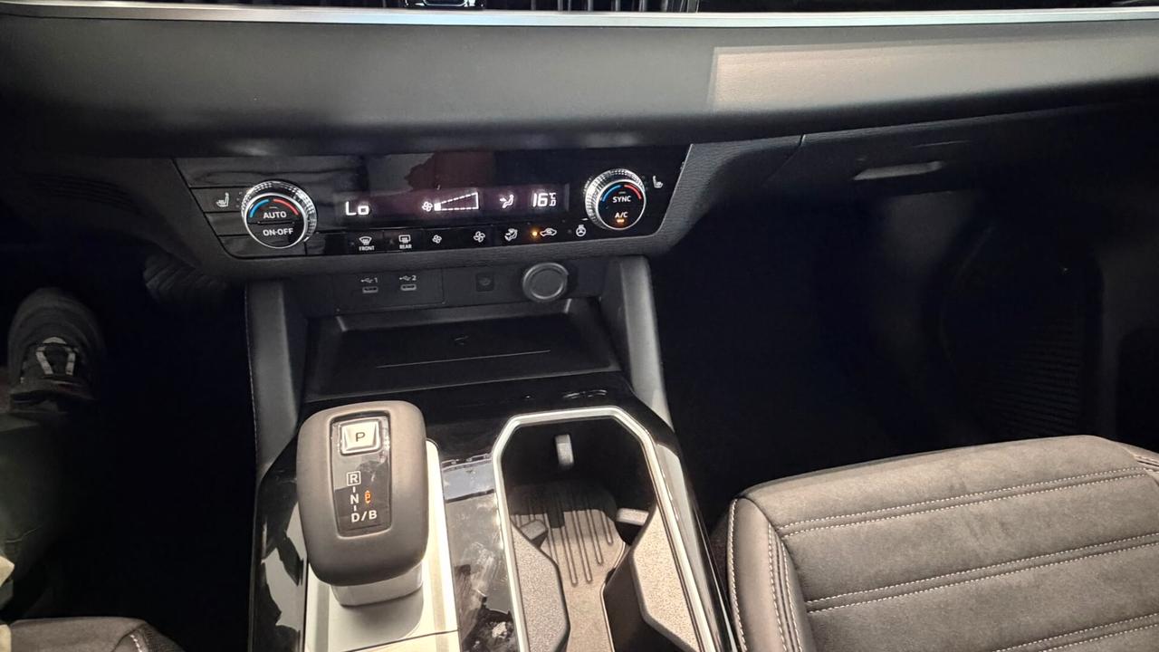 Mitsubishi Outlander 2.4L PHEV INTENSE AT