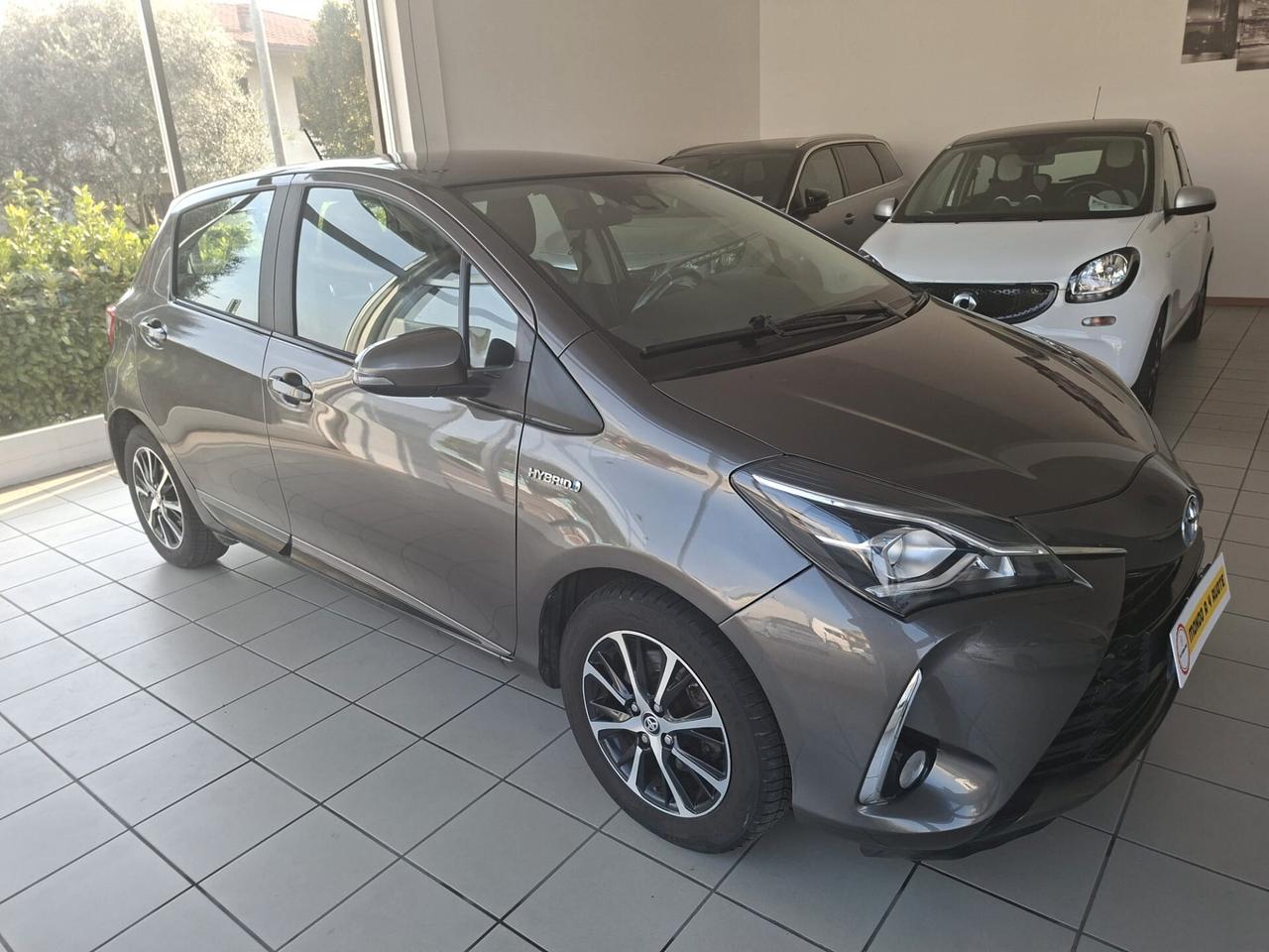 Toyota Yaris 1.5 Hybrid 5 porte Active