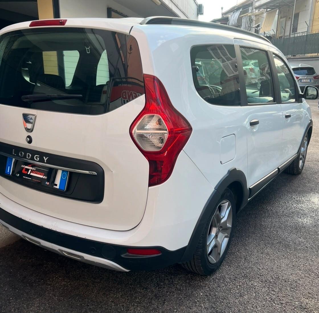 Dacia Lodgy SW STEPWAY 7 POSTI