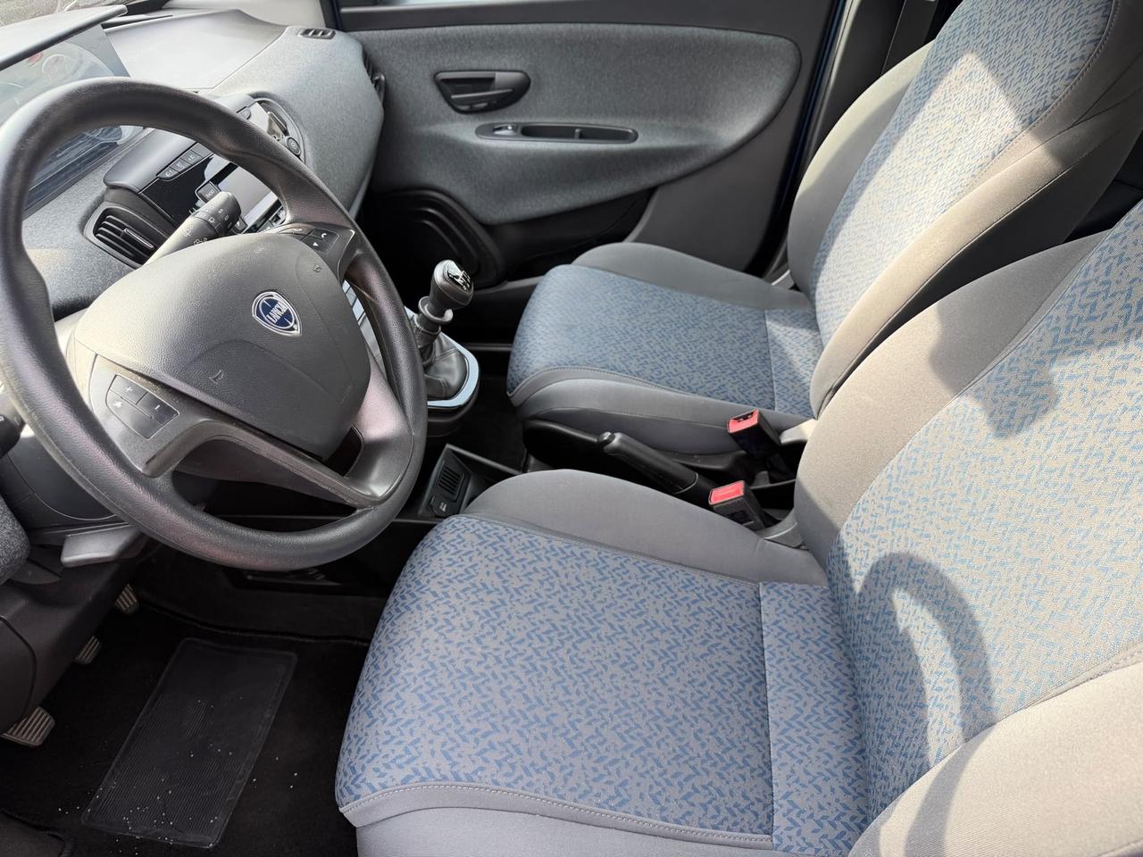 Lancia Ypsilon 1.0 hybrid