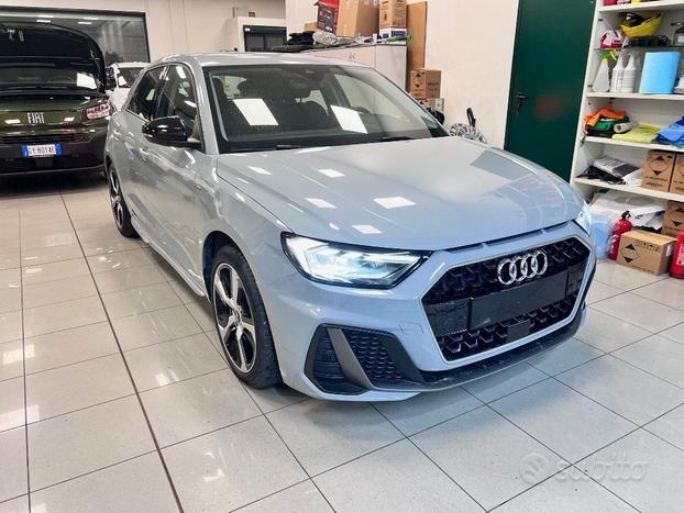 AUDI A1 SPB 25 TFSI S line / Retrocamera