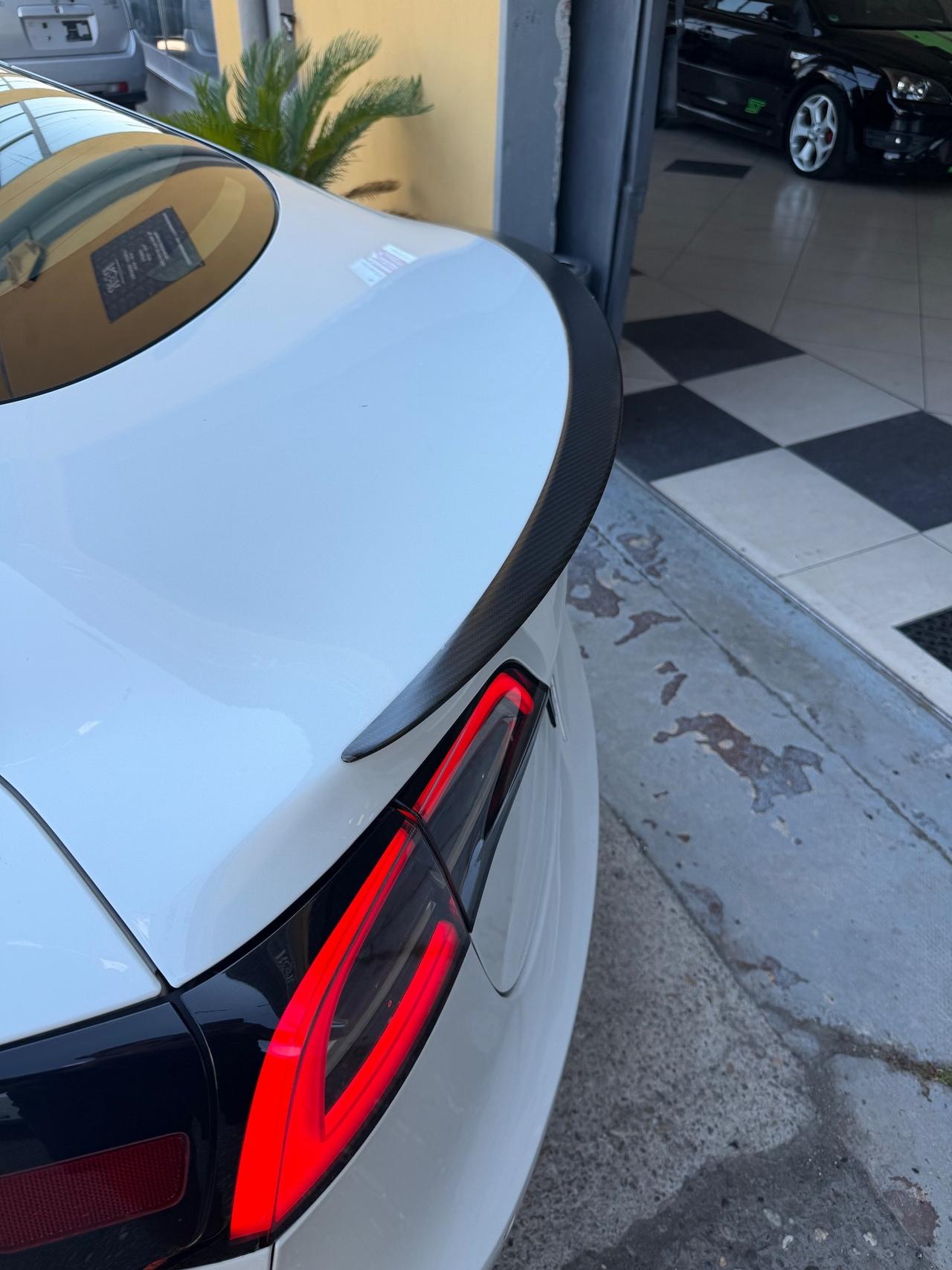 Tesla Model 3 Long Range AWD Performance