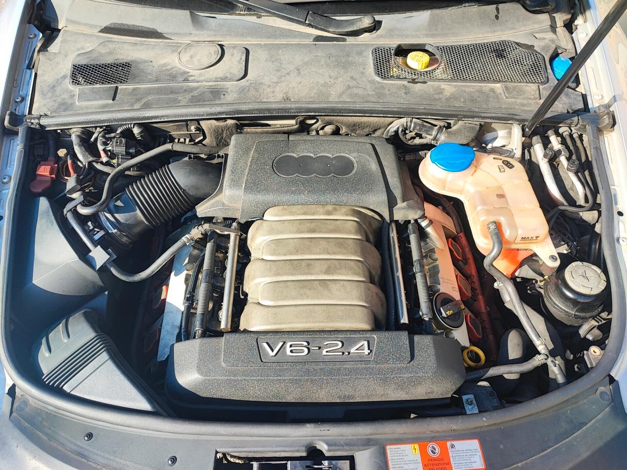 Audi A6 2.4 V6 quattro benzina GPL berlina