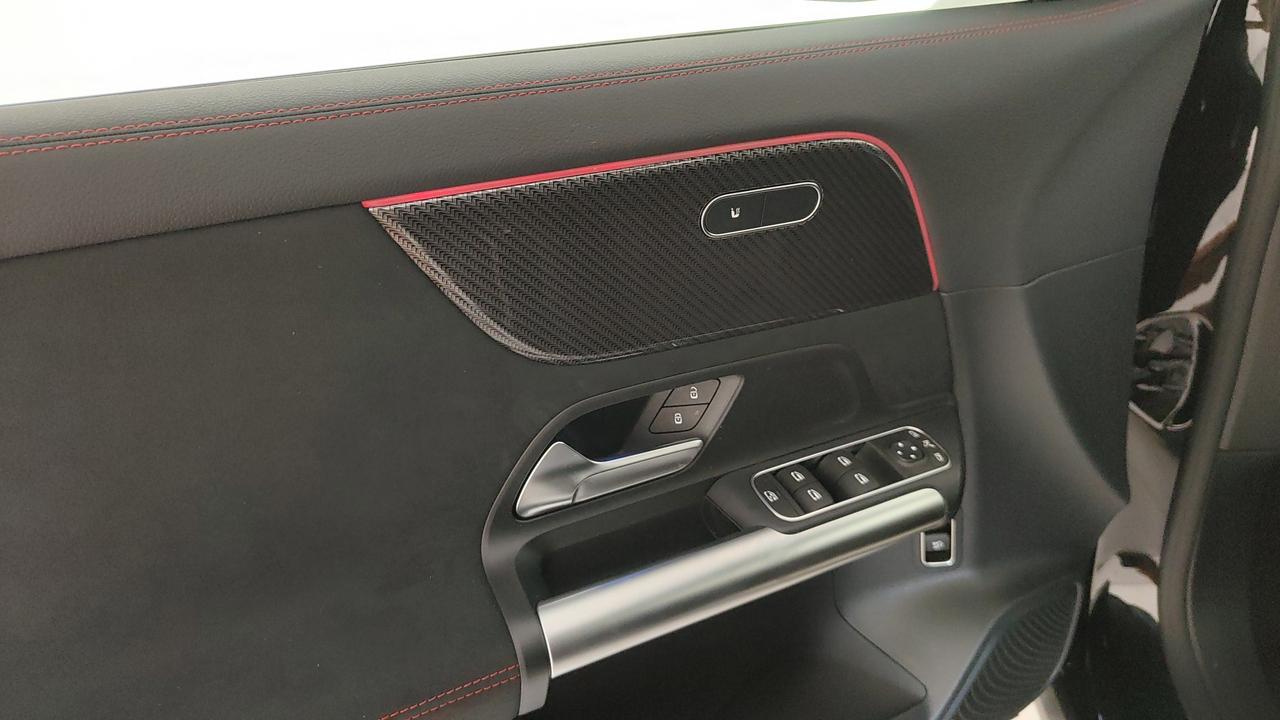 Mercedes-Benz GLA 200 d Automatic 4MATIC