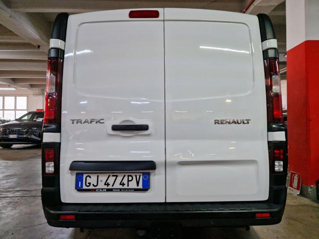RENAULT Trafic TDCi TN-PC CV.110. GANCIO TRAINO+LED