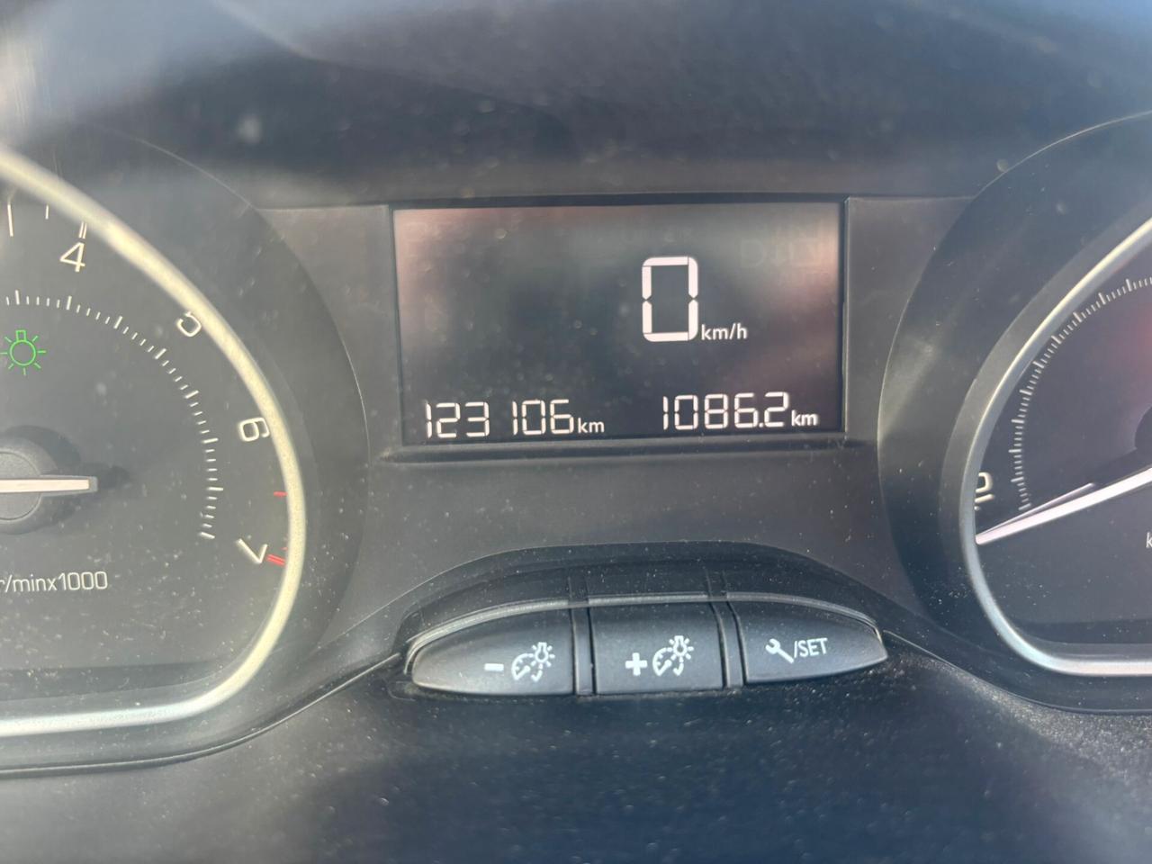 Peugeot 208 PureTech 82 5 porte Allure