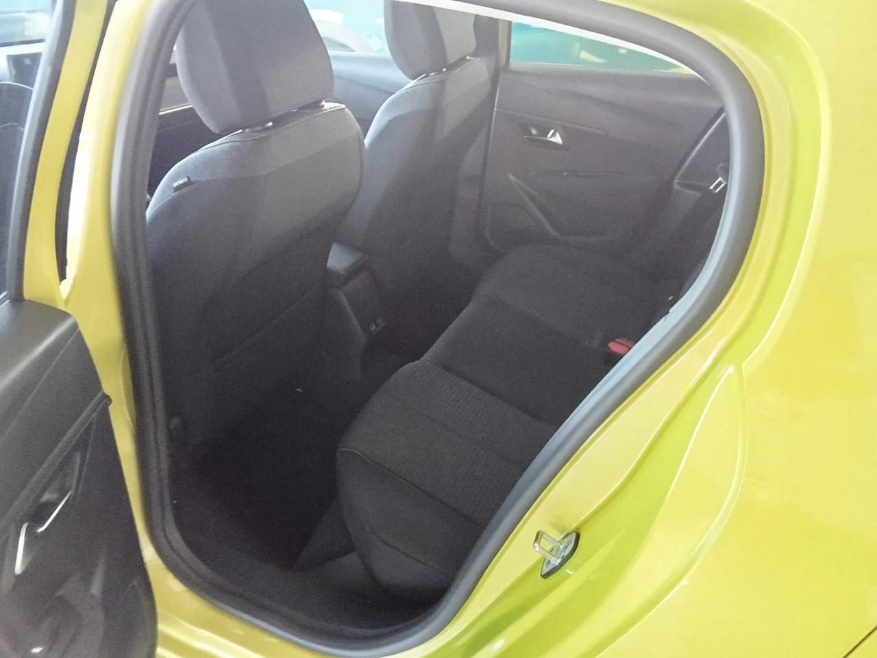 Peugeot 208 Hybrid 110 e-DCS6 Business