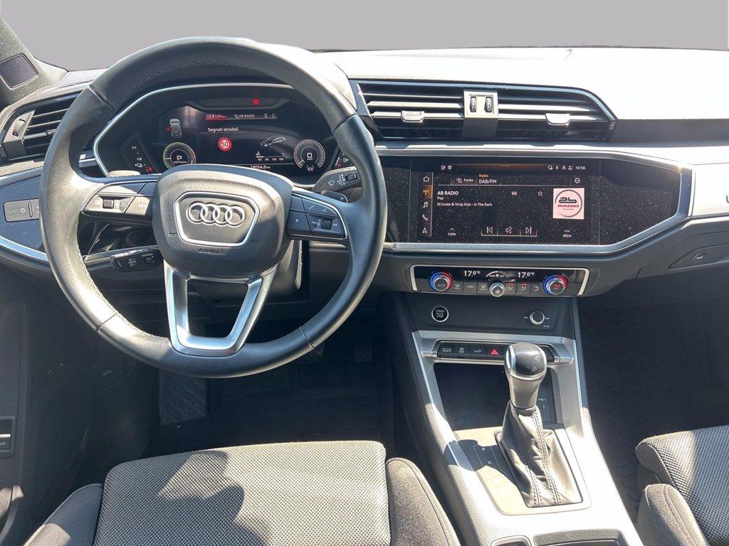 AUDI Q3 45 1.4 tfsi e identity black s-tronic del 2024