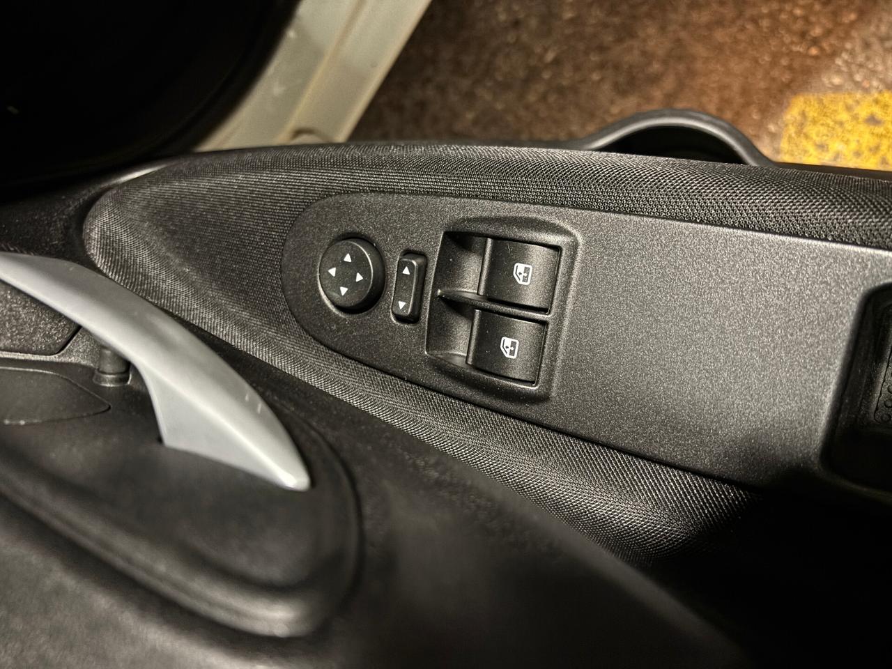 Fiat Punto 1.4 8V 57KW 75CV Natural Power Lounge