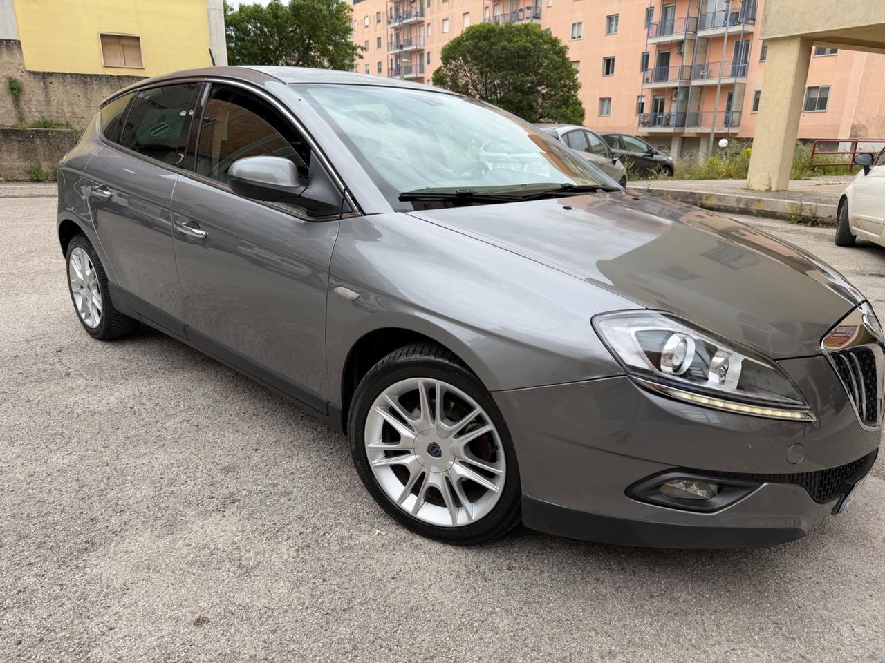 Lancia Delta 1.6 MJT DPF Platino