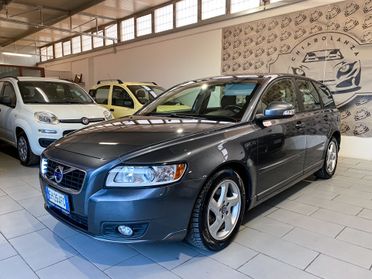 Volvo V50 D4 R-design