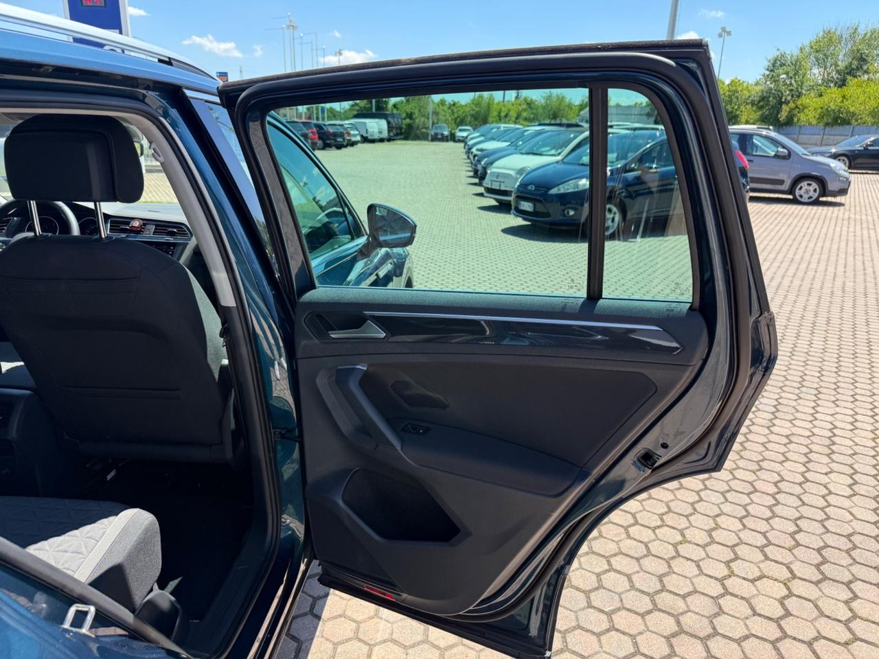 Volkswagen Tiguan 2.0 TDI SCR Life OK NEOPATENTATI in arrivo