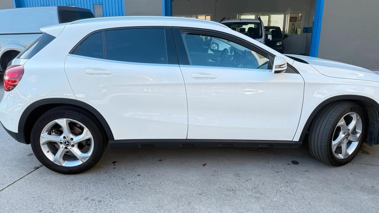 Mercedes-benz GLA 200 d Automatic 4Matic Sport