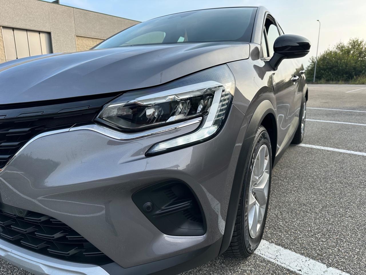 Renault Captur Plug-in Hybrid E-Tech 160 CV Initiale Paris