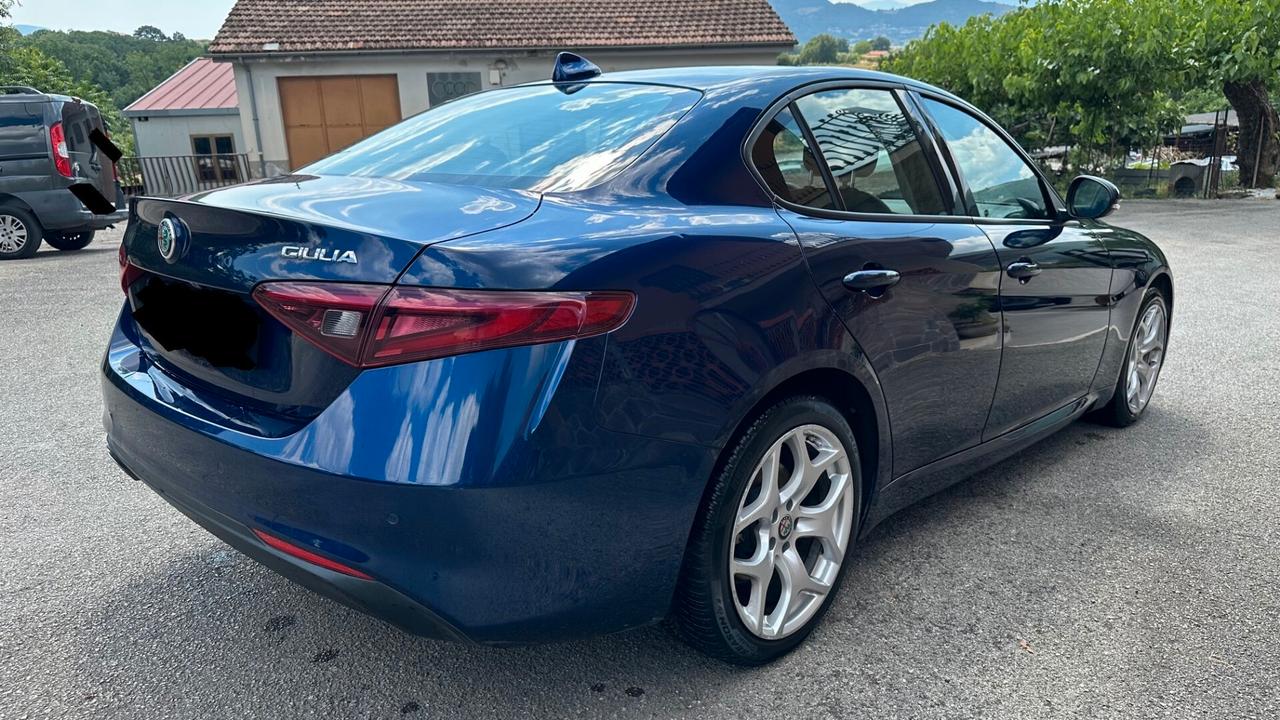Alfa Romeo Giulia 2.2 Turbodiesel 160 CV AT8 (Motore Rotto)