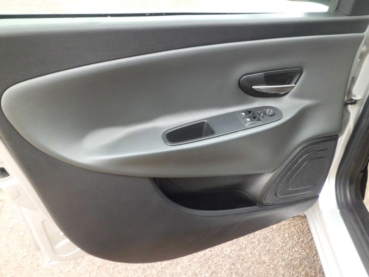 Lancia Ypsilon 1.2 69 CV 5 porte GPL Ecochic Elle