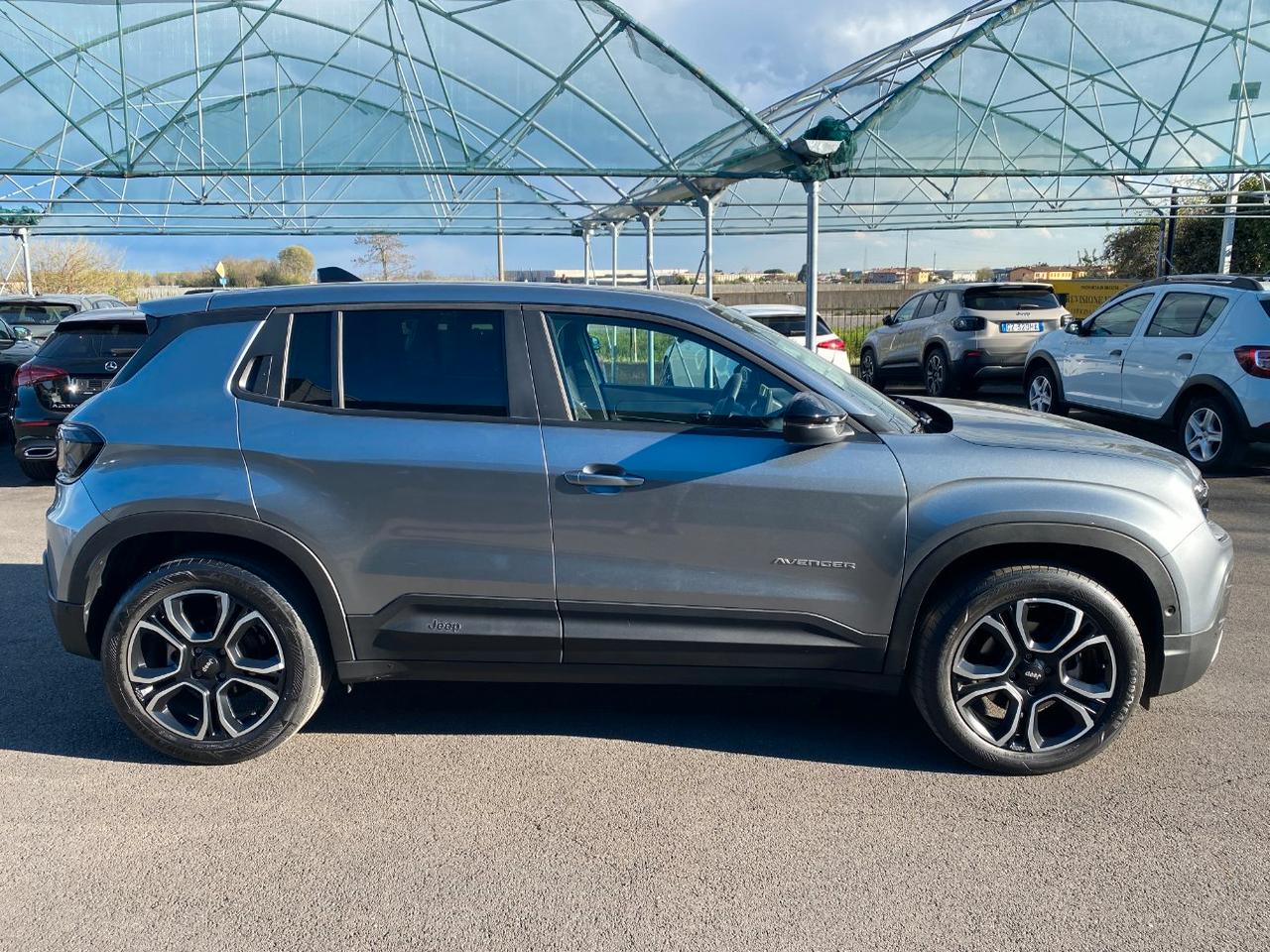 Jeep Avenger full-electric Summit fwd 156cv auto