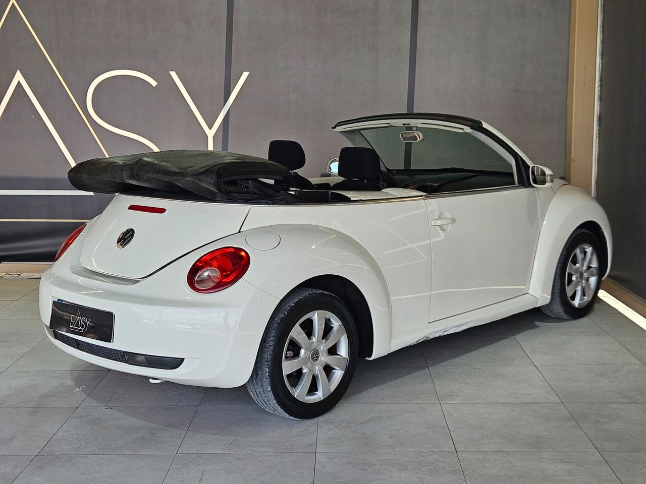 Volkswagen New Beetle Cabrio 1.6 FL