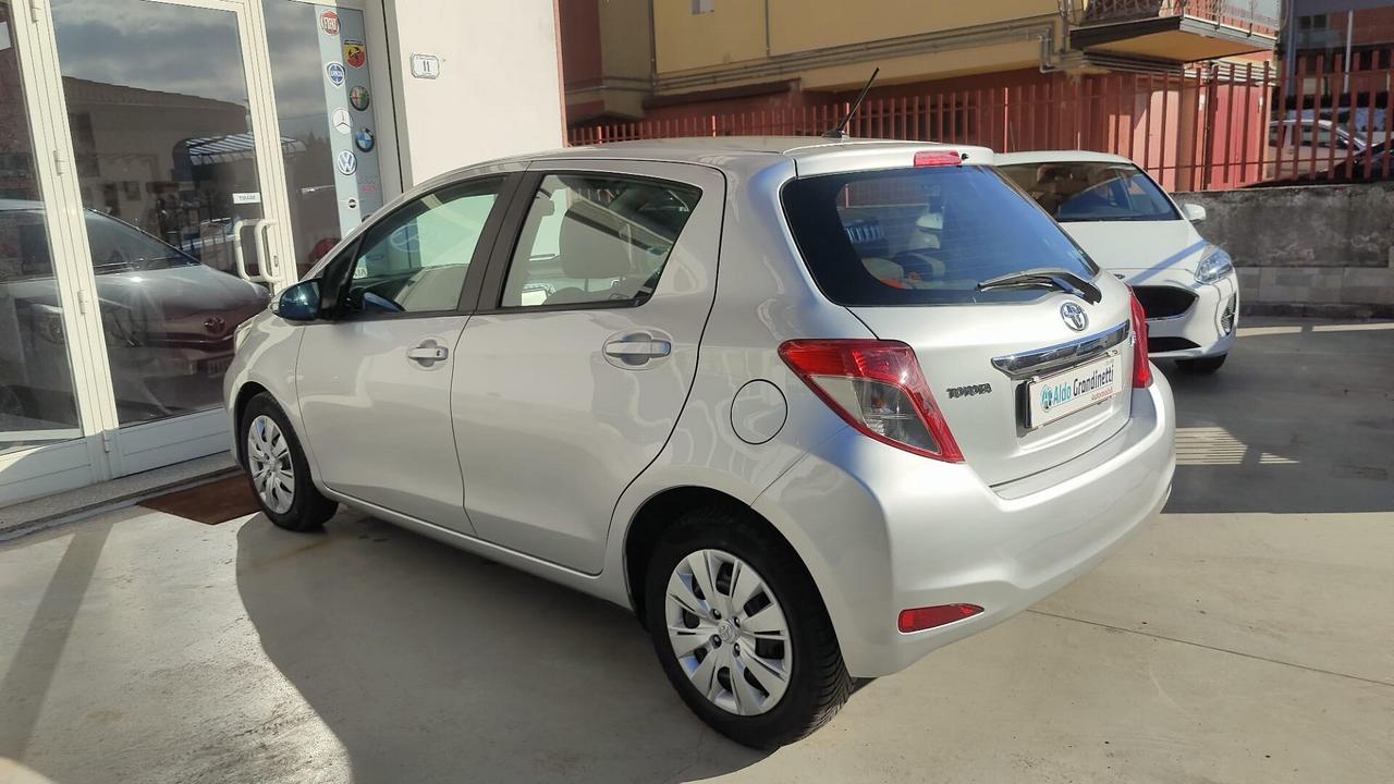 Toyota Yaris 1.4 D-4D Lounge anno 2013