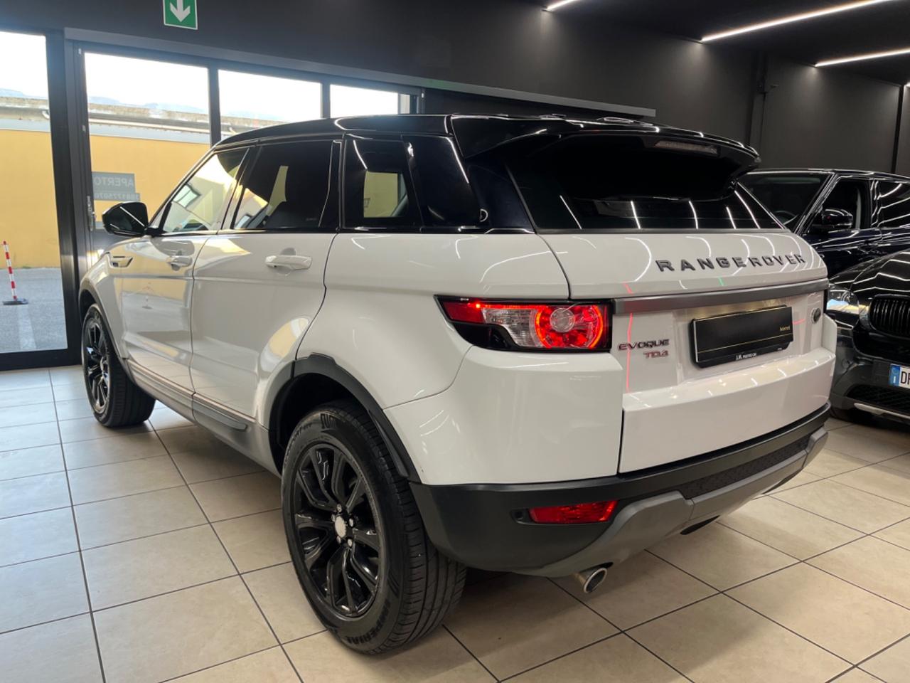 Range Rover Evoque 2.2 TD4 5p. Pure Tech Pack