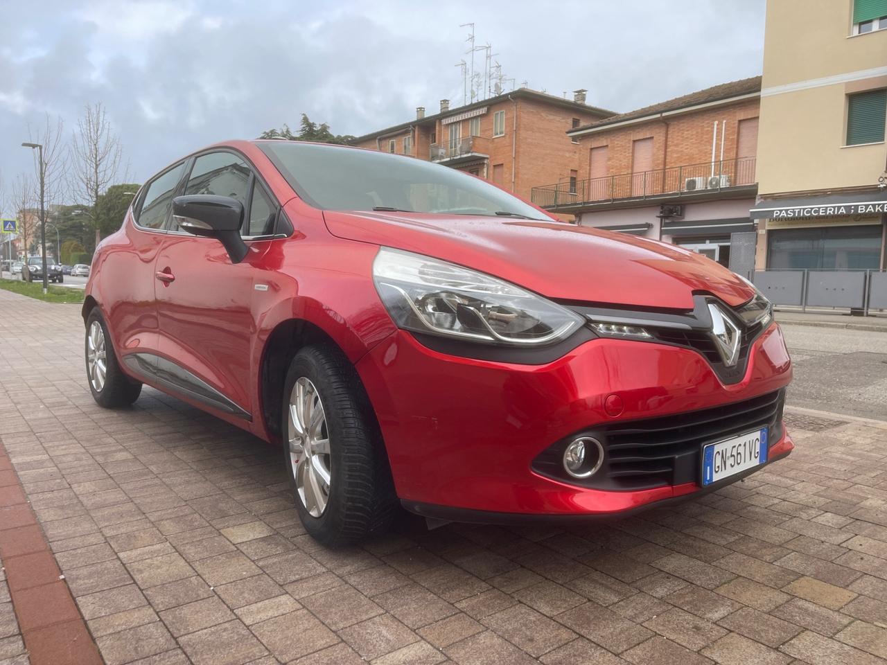 Renault Clio 1.2 75CV GPL 5 porte Costume National