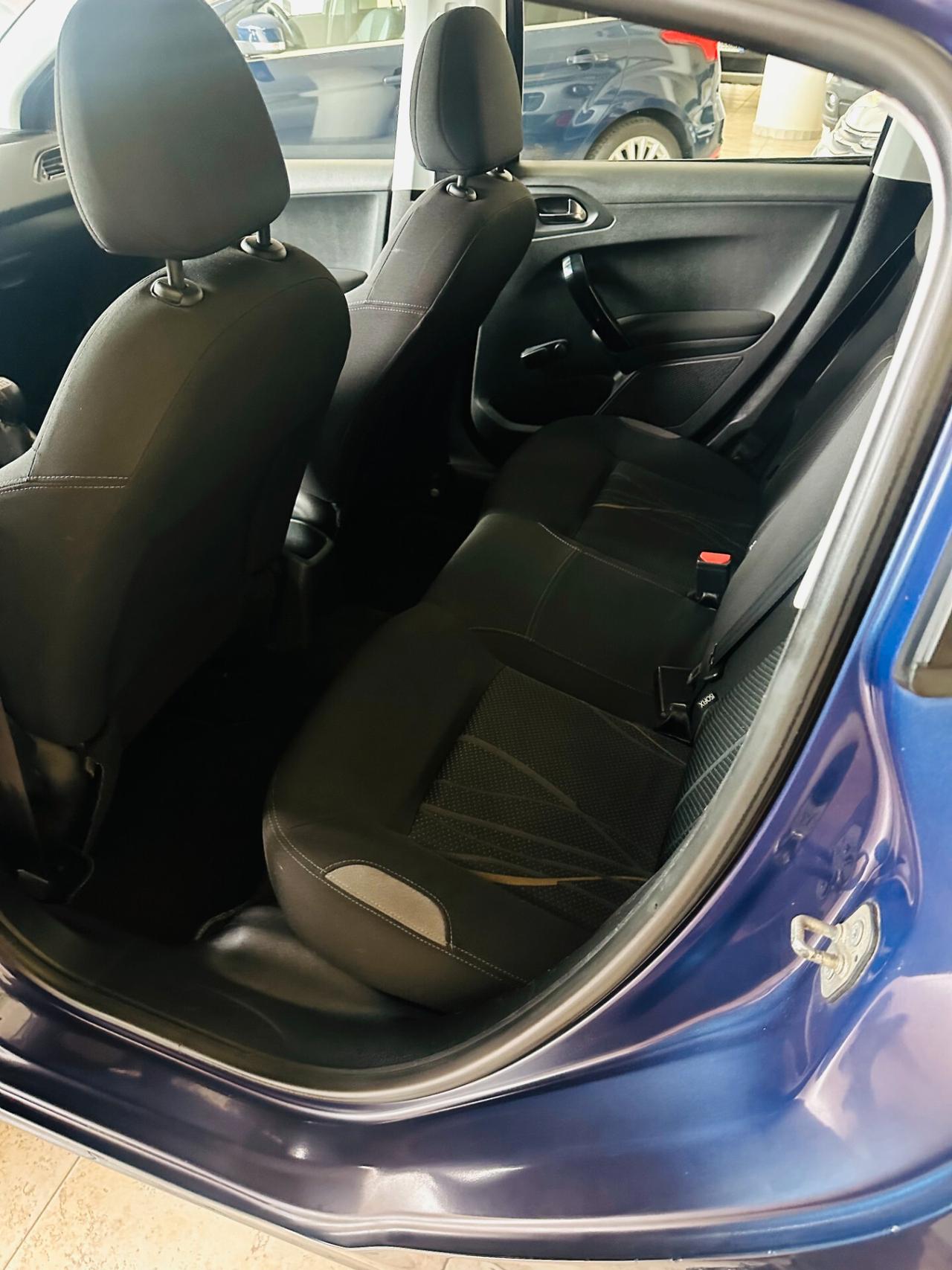 Peugeot 208 1.6 e-HDi 92 CV Stop&Start 5 porte Allure