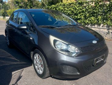Kia Rio 1.1 CRDi WGT 5p. EX