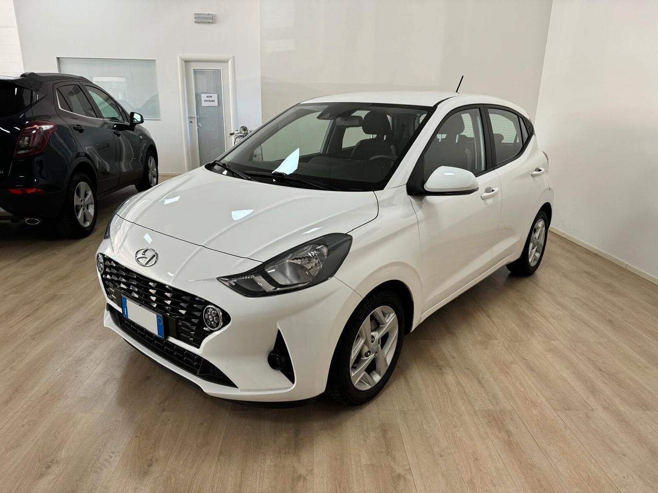 Hyundai i10 1.0 MPI Tech A/T **** NEOPATENTATI****