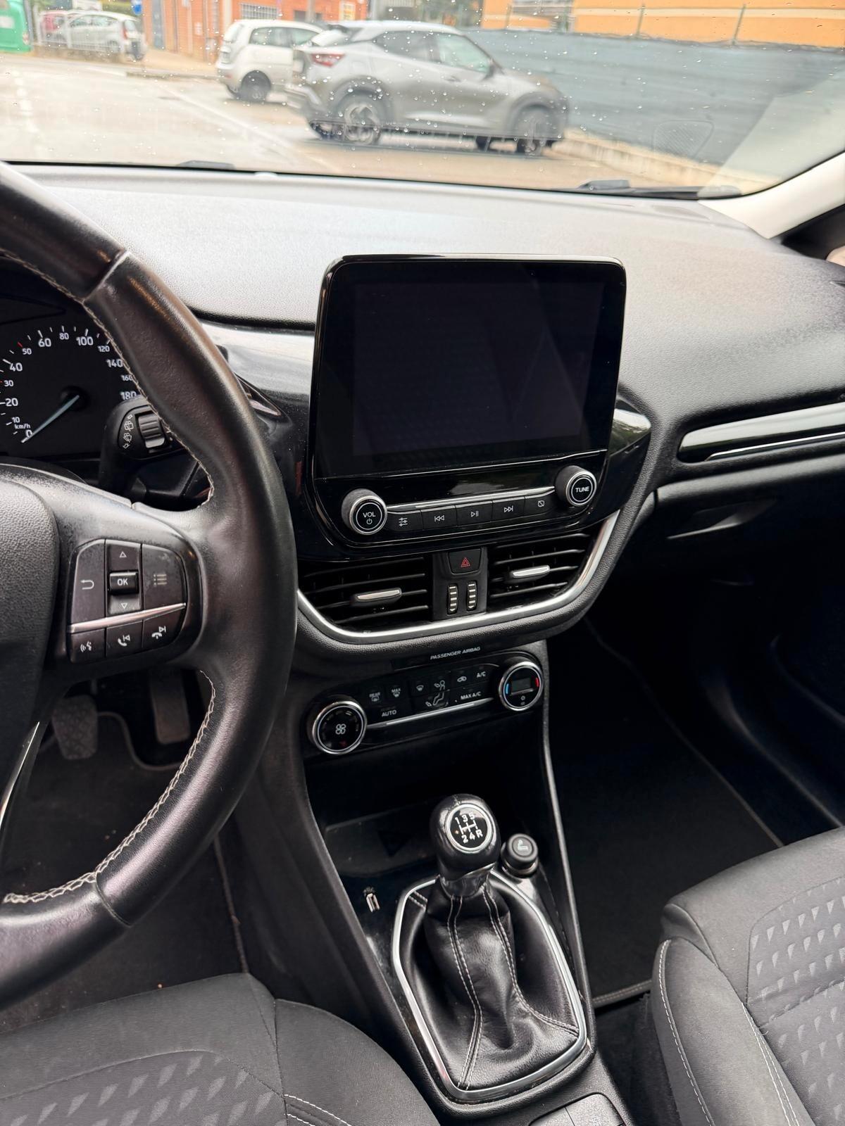 Ford Fiesta 1.1 - NEOPATENTATI - 12 MESI DI GARANZIA -