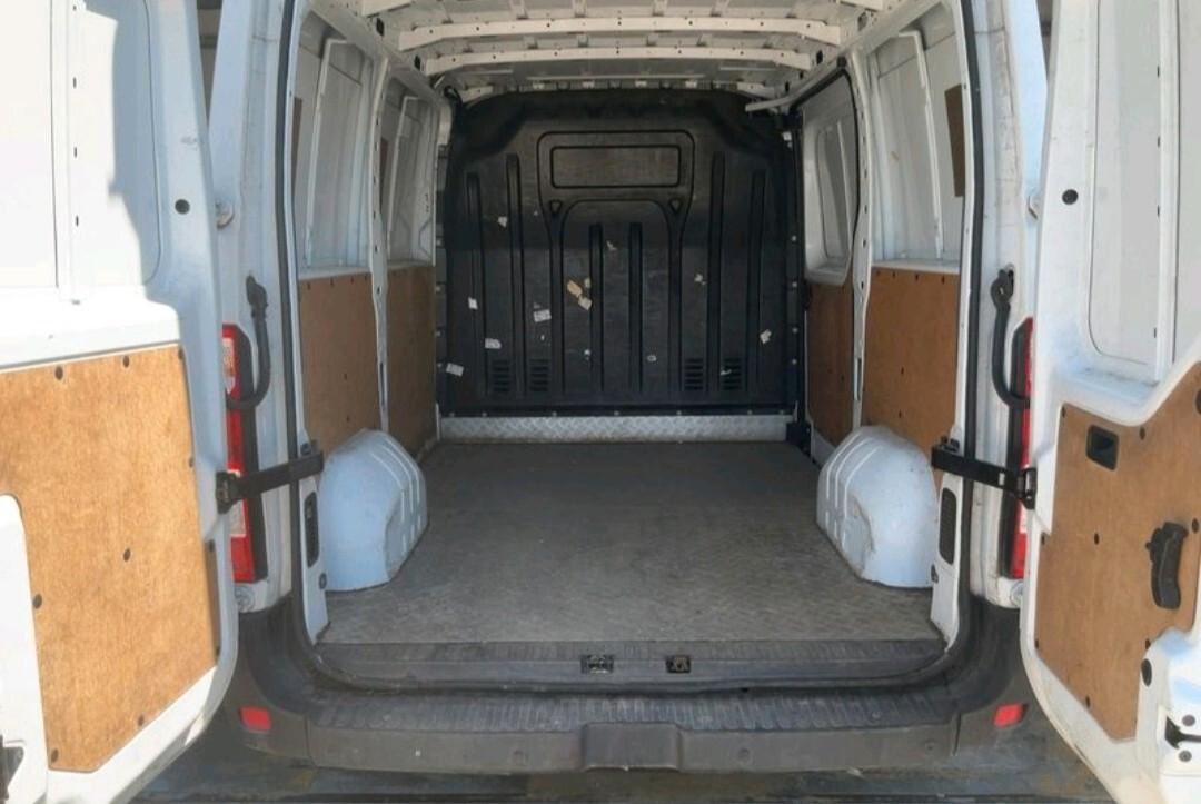 Nissan NV 400 l1 h1