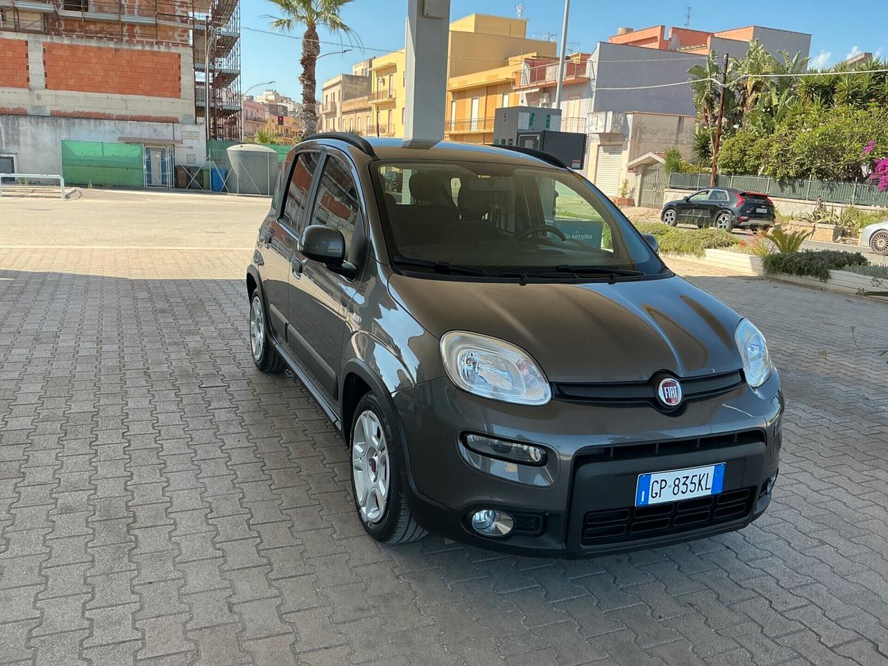 Fiat Panda 1.0 FireFly S&S Hybrid Garmin