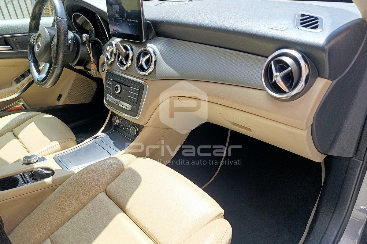 MERCEDES GLA 200 d Automatic 4Matic Premium