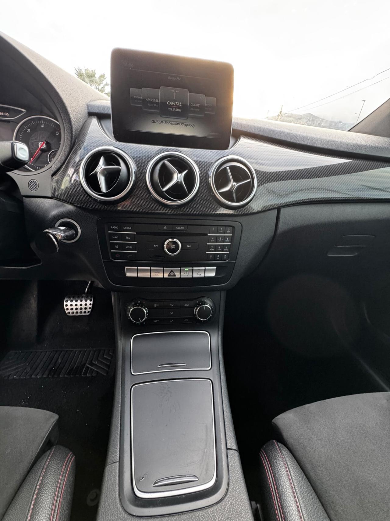Mercedes-benz B 180 d Automatic Premium AMG
