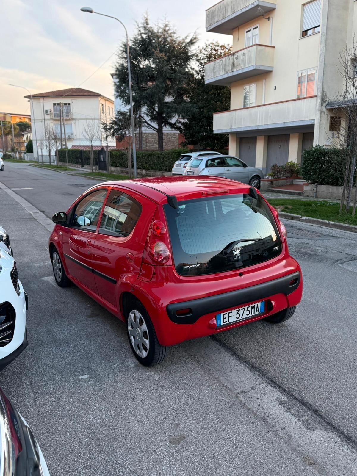 Peugeot 107 1.0 68CV 3p. Plaisir