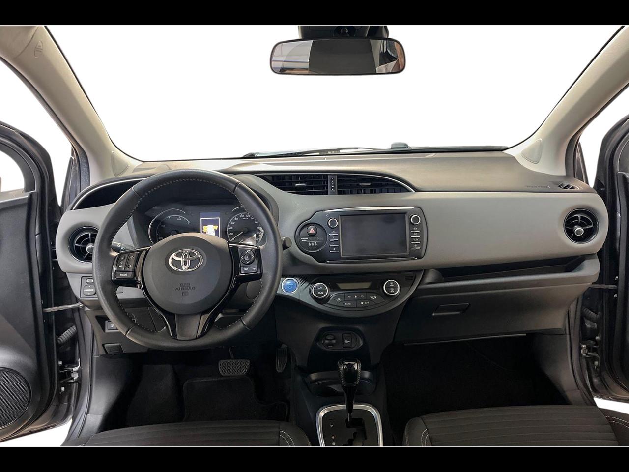 TOYOTA Yaris 5p 1.5 hybrid Business