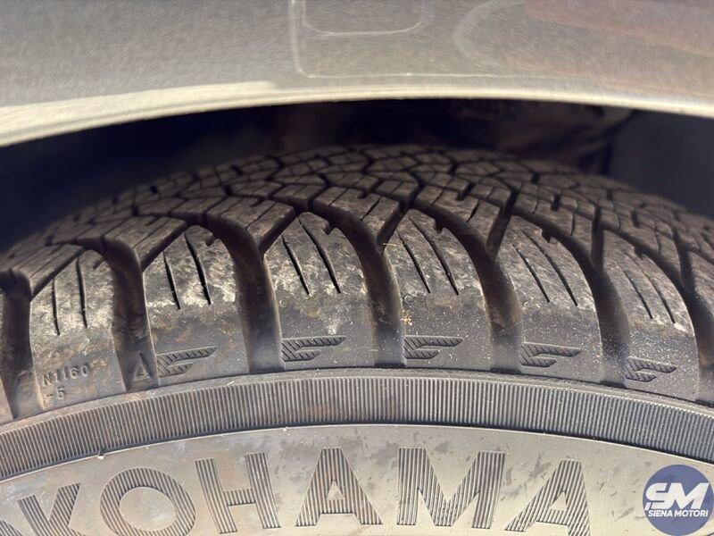 Peugeot 208 Active BlueHDi 75cv