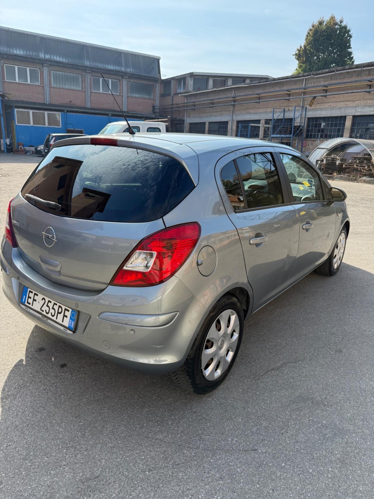 Opel Corsa 1.2 5 porte Edition